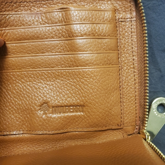 Traveling Mulberry leather Wallet - Picture 3 of 6